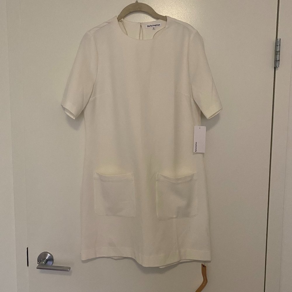 *NWT Reformation Finsbury Dress in Ivory